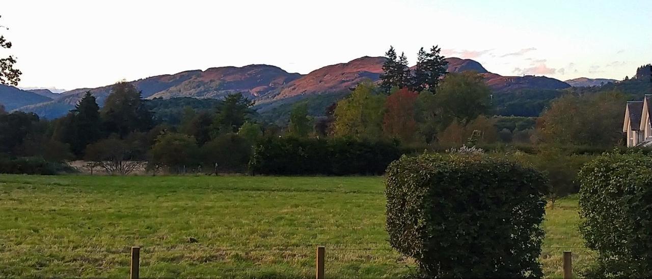 Aquila Retreats Bed & Breakfast Comrie Eksteriør bilde