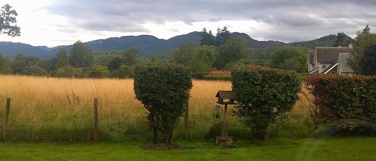 Aquila Retreats Bed & Breakfast Comrie Eksteriør bilde