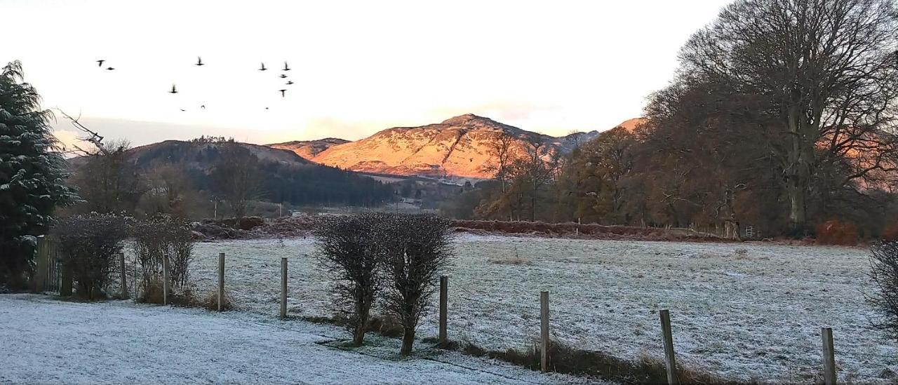 Aquila Retreats Bed & Breakfast Comrie Eksteriør bilde